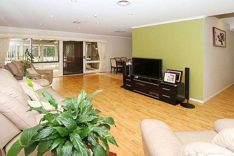 Property photo of 47 Kellaway Crescent Mill Park VIC 3082