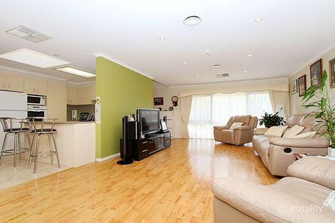 Property photo of 47 Kellaway Crescent Mill Park VIC 3082