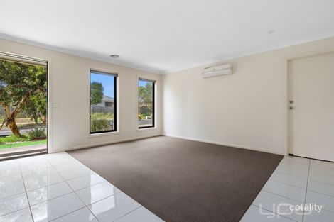 Property photo of 45 Nantha Way Brookfield VIC 3338