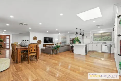 Property photo of 8 Braebank Avenue Armidale NSW 2350