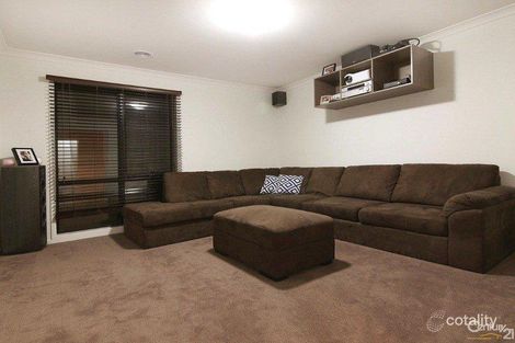 Property photo of 12 Blackledge Drive Cranbourne East VIC 3977
