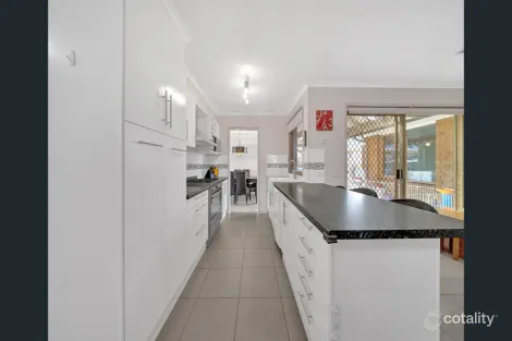 Property photo of 72 Whitsunday Drive Hoppers Crossing VIC 3029