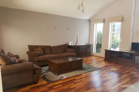 Property photo of 2/14 Jade Way Hillside VIC 3037