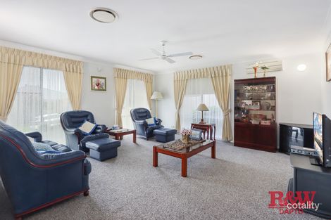 Property photo of 7 Carlyle Close Dapto NSW 2530