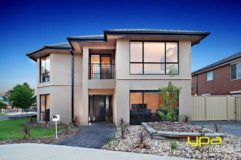28 St Vincent Way, Caroline Springs, VIC 3023