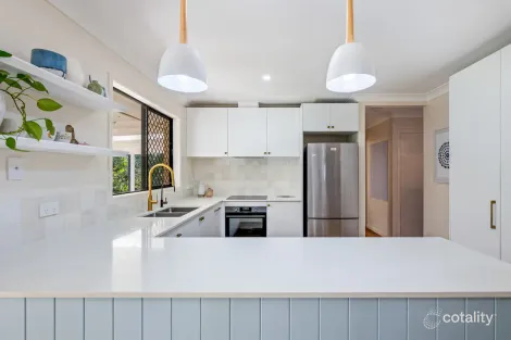 Property photo of 1 Tiverton Place Landsborough QLD 4550