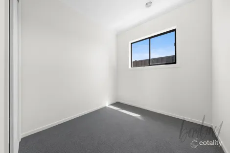 Property photo of 11 Knockturn Road Kalkallo VIC 3064