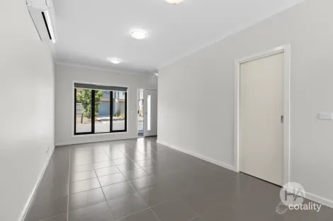 Property photo of 6 Queenie Way Cranbourne West VIC 3977