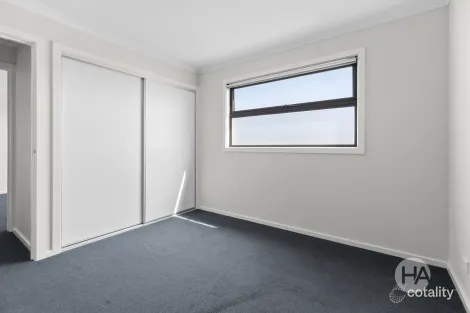 Property photo of 6 Queenie Way Cranbourne West VIC 3977