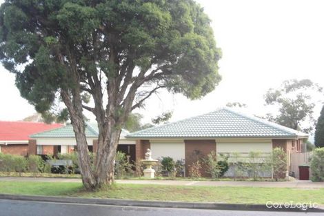 Property photo of 25 Endeavour Crescent Endeavour Hills VIC 3802