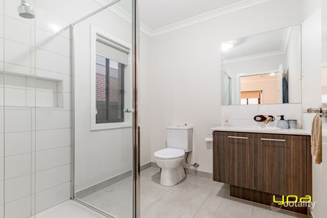 Property photo of 9 Trueman Street Cranbourne West VIC 3977