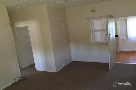 Property photo of 4 Moresby Way West Bathurst NSW 2795