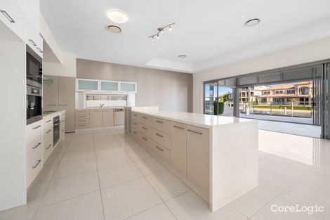Property photo of 5 Royal Albert Crescent Paradise Point QLD 4216