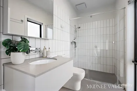 Property photo of 8 Patria Walk Avondale Heights VIC 3034