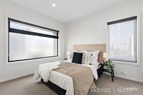 Property photo of 8 Patria Walk Avondale Heights VIC 3034