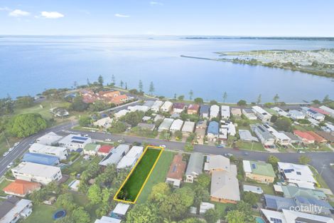 17 Stewart Pde, Manly, QLD 4179