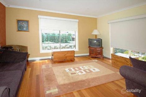 Property photo of 18 Carlton Court Taylors Hill VIC 3037
