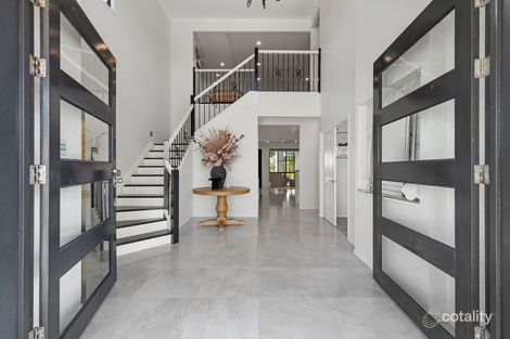 Property photo of 18 Alverna Close Wynnum QLD 4178