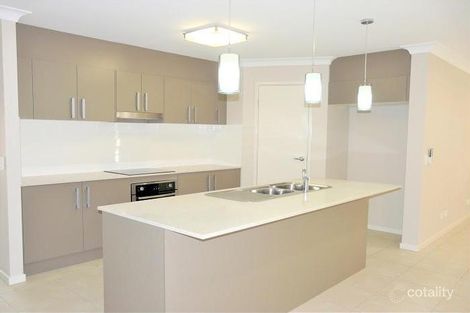 Property photo of 24 Johnstone Place Riverview QLD 4303