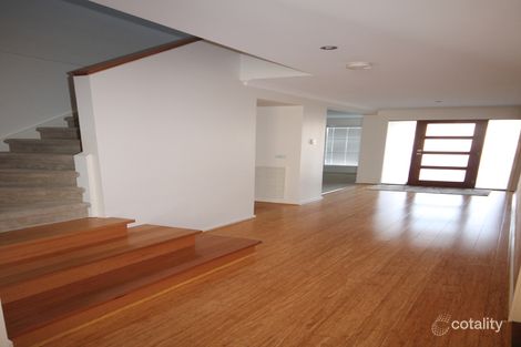 Property photo of 120 Allumba Way Wollert VIC 3750