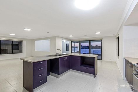 Property photo of 11 Watersedge Cove Point Cook VIC 3030