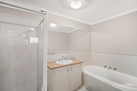 Property photo of 26 The Glades Taylors Hill VIC 3037