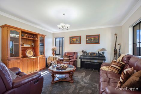 Property photo of 253 Woodbury Park Drive Mardi NSW 2259