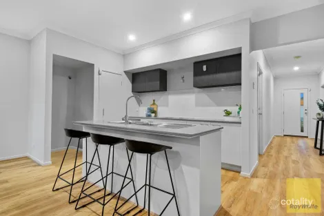 Property photo of 10 Alutu Road Truganina VIC 3029