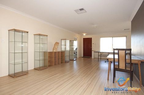 Property photo of 8 Pepperell Crescent Leda WA 6170