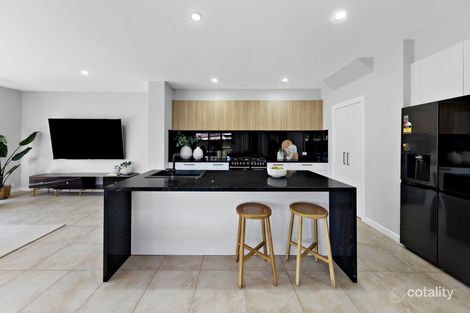 Property photo of 9 Kiama Place Cairnlea VIC 3023