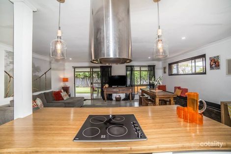 Property photo of 11 Matipo Place Palm Beach QLD 4221