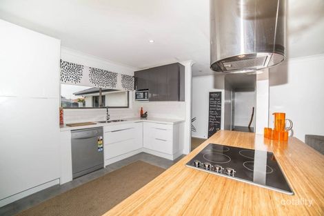 Property photo of 11 Matipo Place Palm Beach QLD 4221