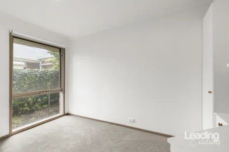 Property photo of 17 Westward Ho Drive Sunbury VIC 3429