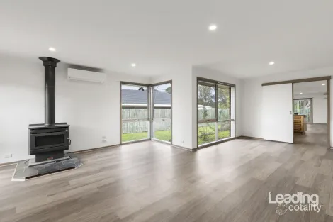 Property photo of 17 Westward Ho Drive Sunbury VIC 3429