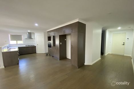 Property photo of 5 Phar Lap Road Wattle Grove WA 6107
