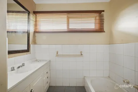 Property photo of 43 Gourlay Street Shepparton VIC 3630