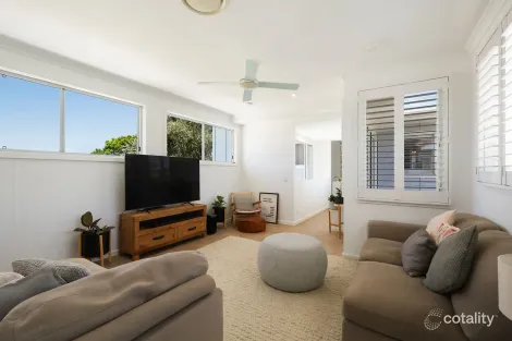 Property photo of 110 Chainey Avenue Miami QLD 4220