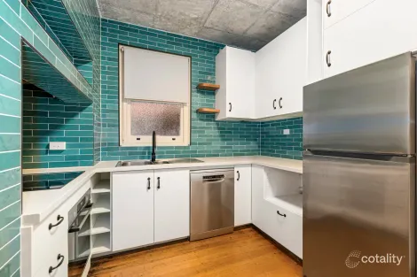 2/49 Acland St, St Kilda, VIC 3182
