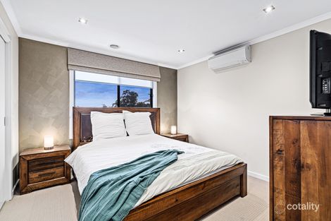 Property photo of 1/227 Outlook Drive Dandenong North VIC 3175