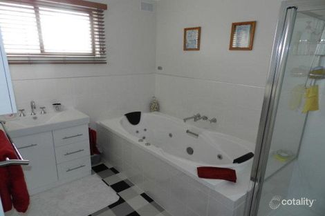 Property photo of 32 Beaufort Street Somerset TAS 7322