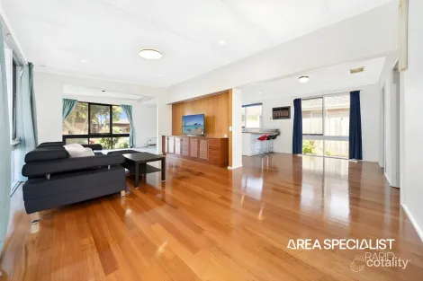 Property photo of 5 Hampton Drive Hampton Park VIC 3976