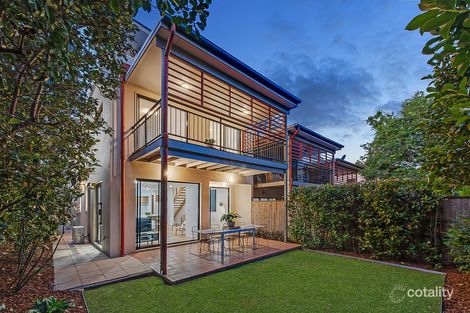 8b Elizabeth St, Toowong, QLD 4066