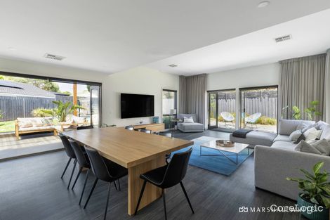 Property photo of 14 Tasman Close Wantirna South VIC 3152
