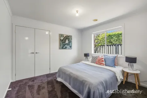 Property photo of 5 Sumac Close Point Cook VIC 3030