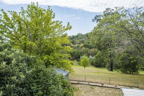 Property photo of 14 Woodger Parade Karabar NSW 2620
