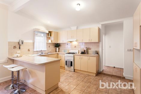 Property photo of 14 Graylings Grove St Kilda East VIC 3183