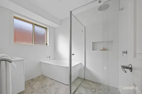 Property photo of 8 Begonia Place Orange NSW 2800