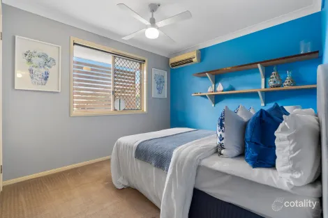 Property photo of 10 Meiland Place Meadowbrook QLD 4131