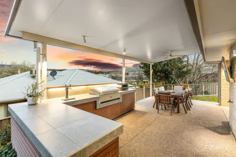 Property photo of 2 Gaff Court Wodonga VIC 3690