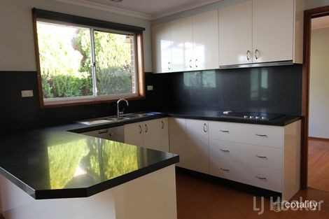 Property photo of 37 Sassafras Crescent Karabar NSW 2620